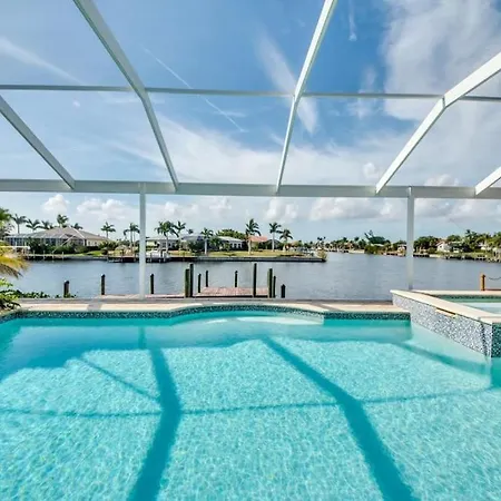 Villa Beach Estate By Coralvilla